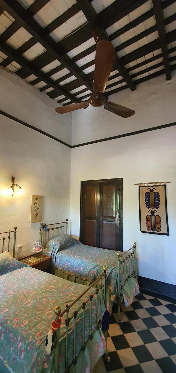 Complejo de Casona Mas Casas en Tanti!1 Ha de Terreno! 4