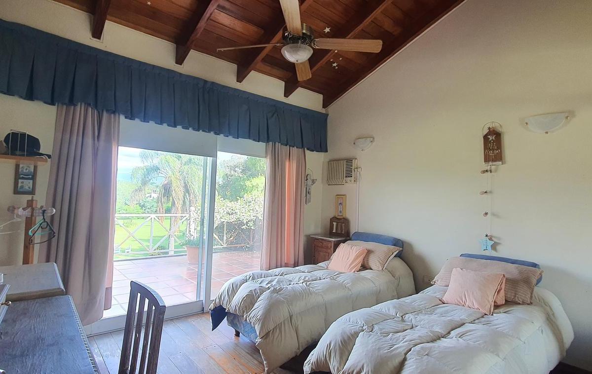 Se Venden 3 Casas con Terreno de 10800 m² en Villa Allende Golf! 3