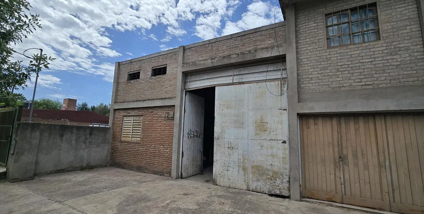 VENDO 3 GALPONES EN TERRENO DE 1800 MT2 UNQUILLO 5