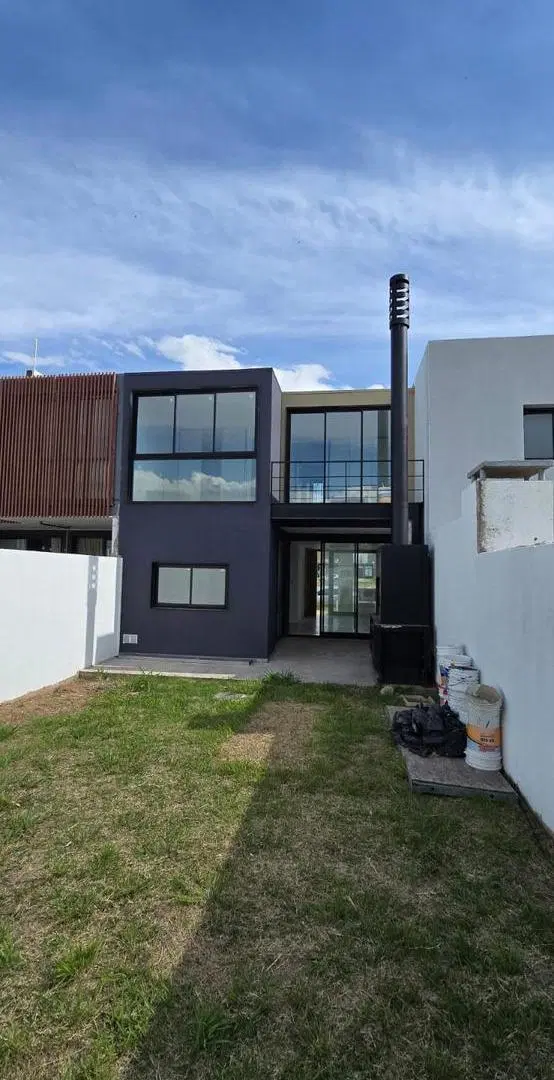 VENDO duplex en Prados de Manantiales!!! A 5 min de Barrio Jardin y 10 del Centr 3