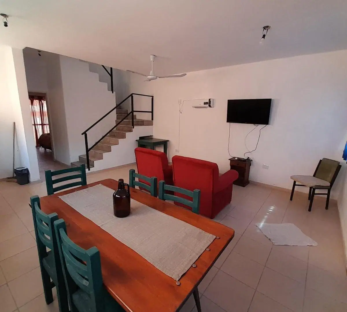Duplex en venta - Tanti - a metros de ruta 28. 4