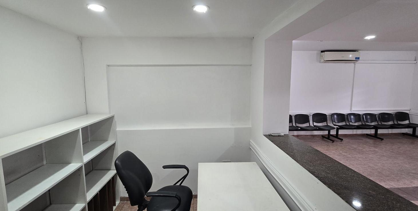 Foto de ALQUILO casona 300 mt2 construidos ideal comercial!, imagen 2