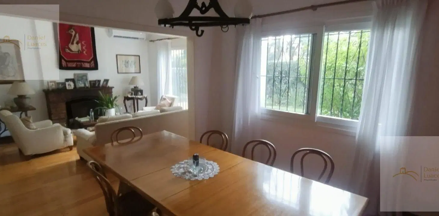 Elegante y funcional casa en venta en Barrio Aguirre, Acassuso 2