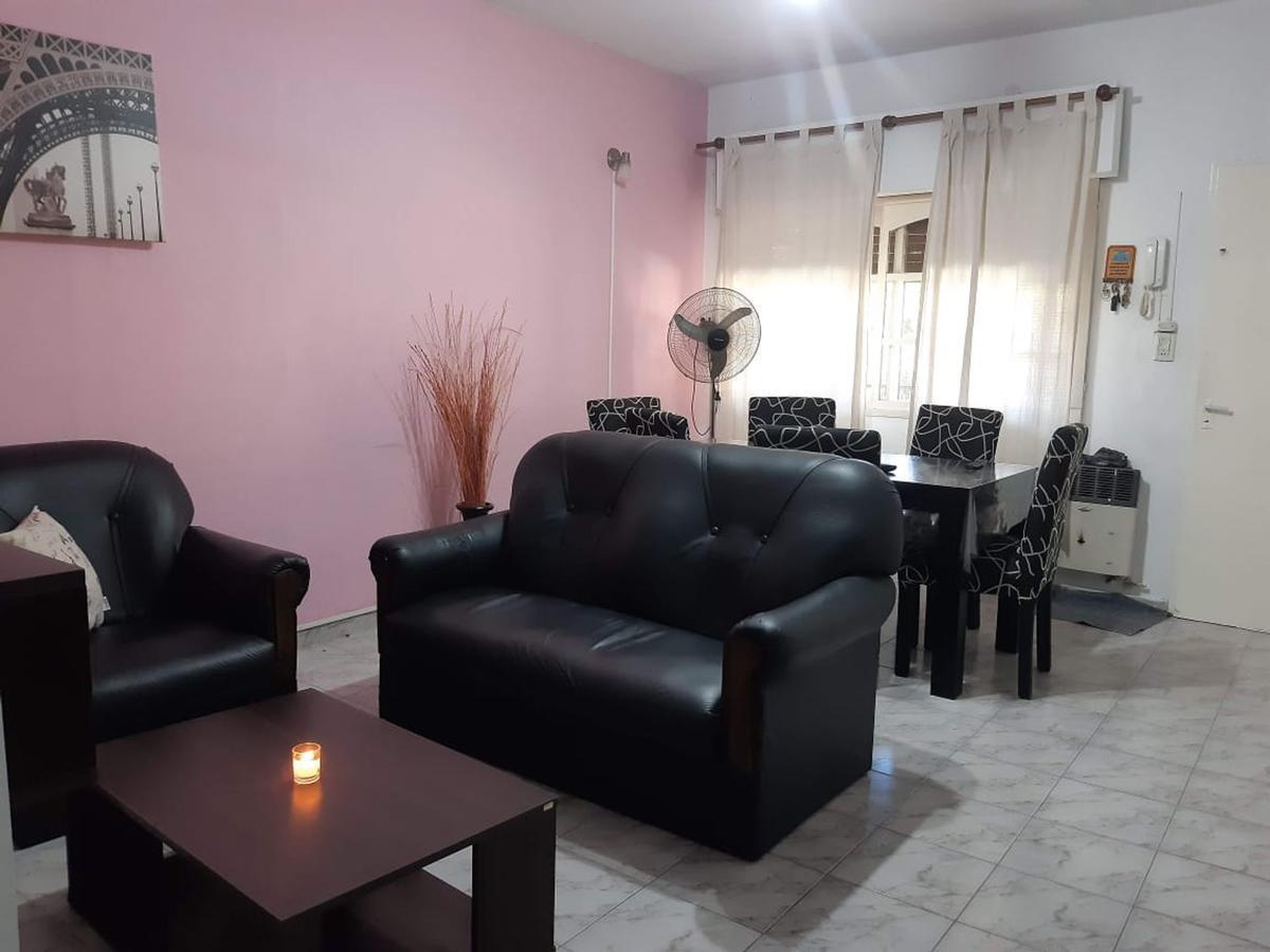 Venta - Casa Al Frente a Reciclar - Casa Interna Reciclada. Barrio Belgrano, Rosario. 1