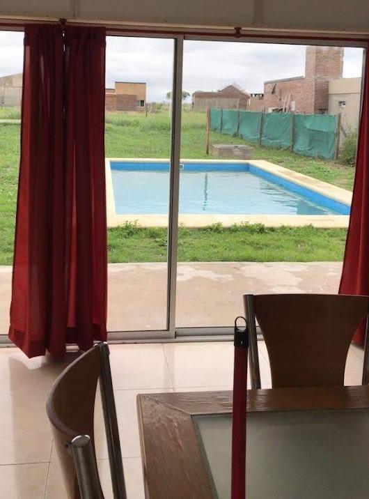 Foto de VENTA - Casa - 2 dormitorios - Piscina - Funes Town, Funes, imagen 3