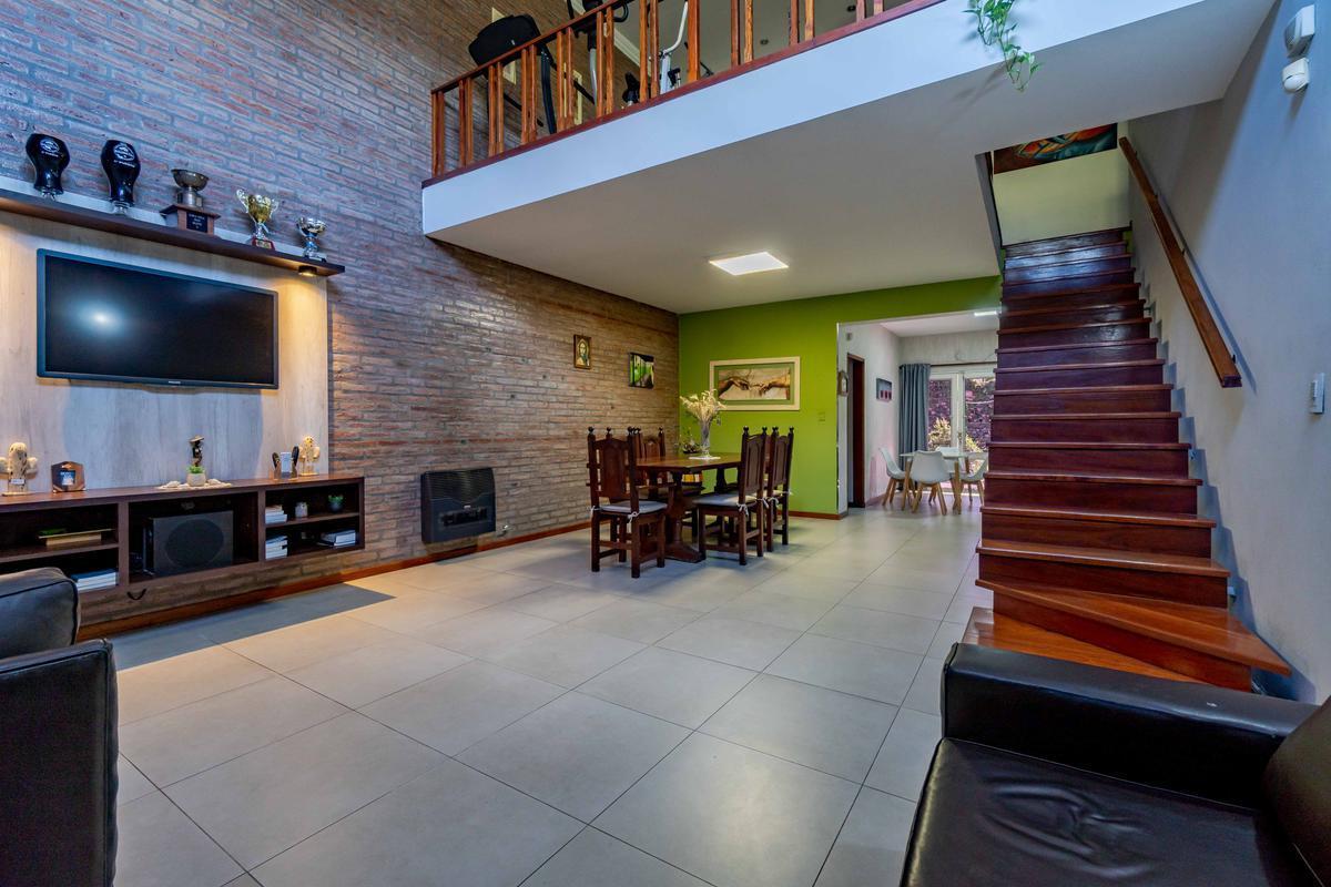 Venta - Casa - 4 Dorm. - Galpón - Urquiza, Rosario 2