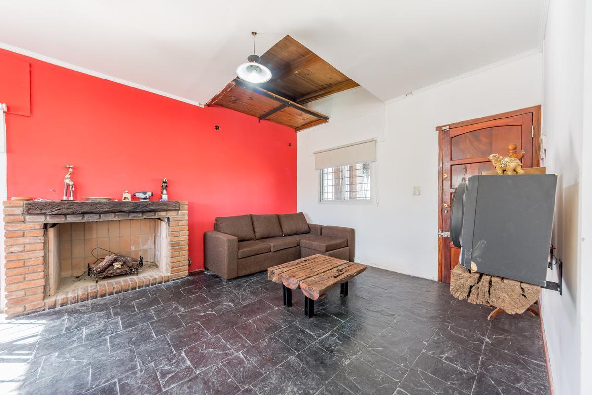 Venta - Casa 1 Dormitorio - Pueblo Esther 3