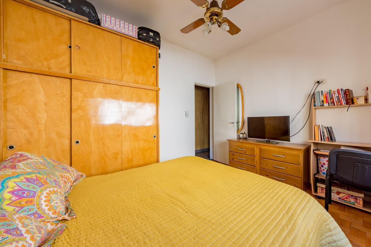 Venta - Casa 3 Dorm. con Pileta y Galería con Parrillero - Alberdi, Rosario 2