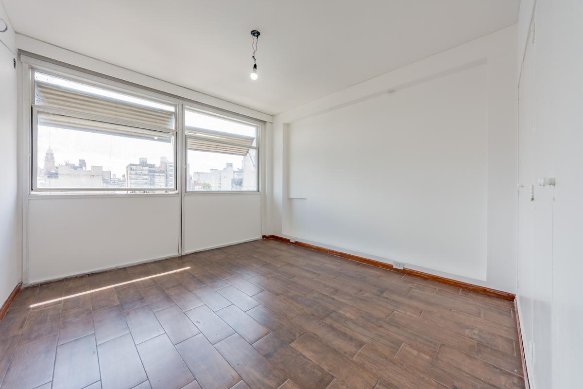Foto de VENTA - Departamento reciclado - 2 Dormitorios - 2 Baños- Centro, imagen 2
