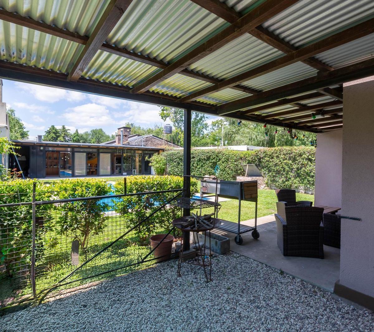 Venta - Casa - 3 Dorm. - Pueblo Esther, Santa Fe 2