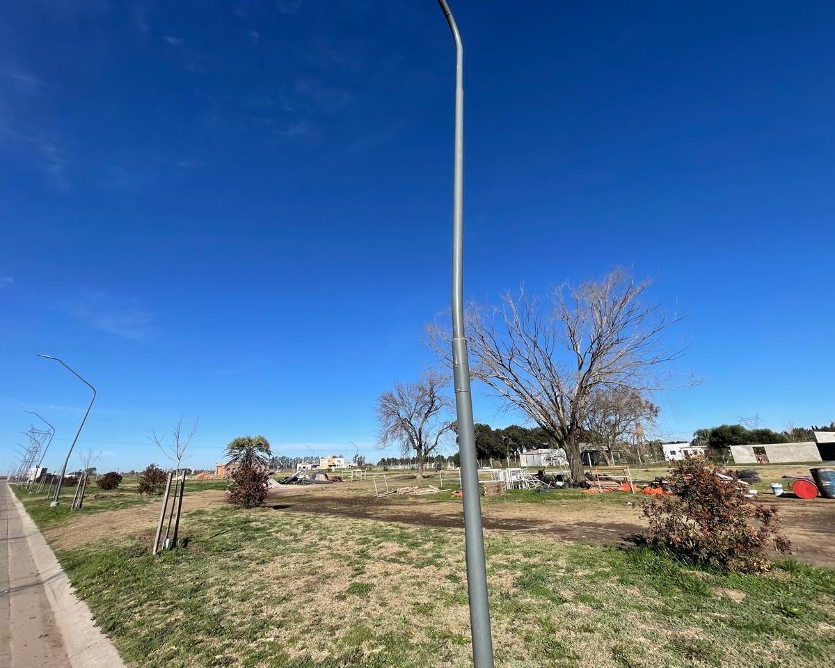 VENTA - Terreno 300 m2 - Sobre avenida - Eco Tierra, Pueblo Esther.