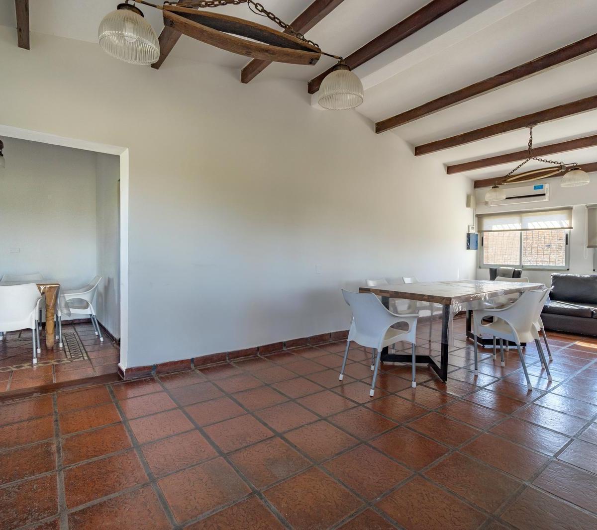 Venta - Casa Quinta - 1.7 Ha en Ibarlucea 2