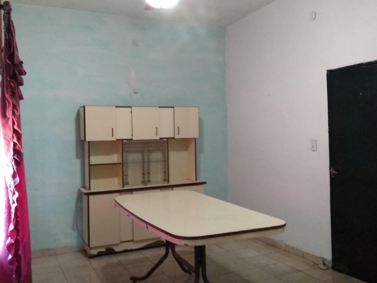 Venta/permuta - Casa - 2 Plantas - 9 Ambientes - Las Delicias, Rosario. 3