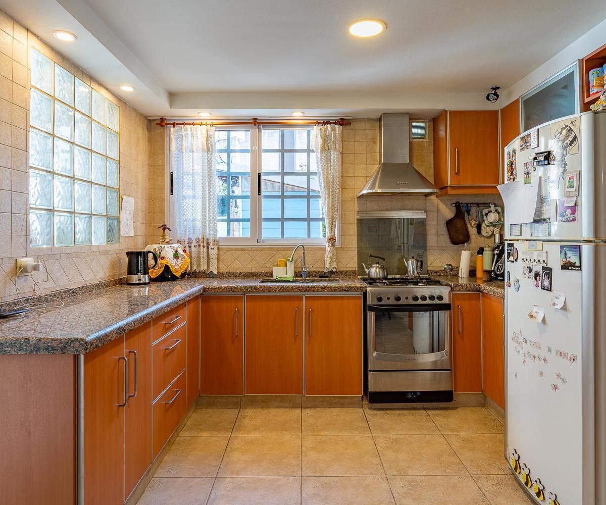 Foto de VENTA - Casa - 4 Dormitorios - España y Hospitales, Rosario, imagen 2