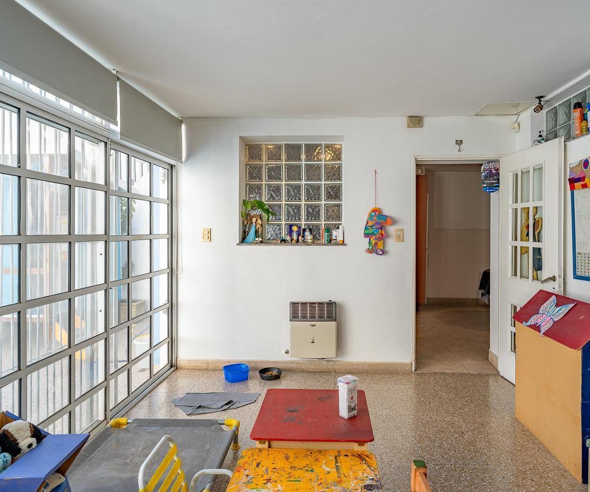 Venta - Casa - 4 Dorm. - España y Hospitales, Rosario 2
