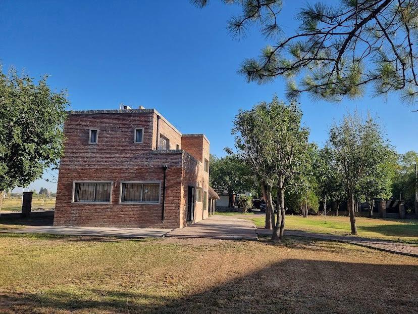 Venta/permuta - Casa - 2 Dorm. - Pileta - Country 16, Pueblo Esther 1