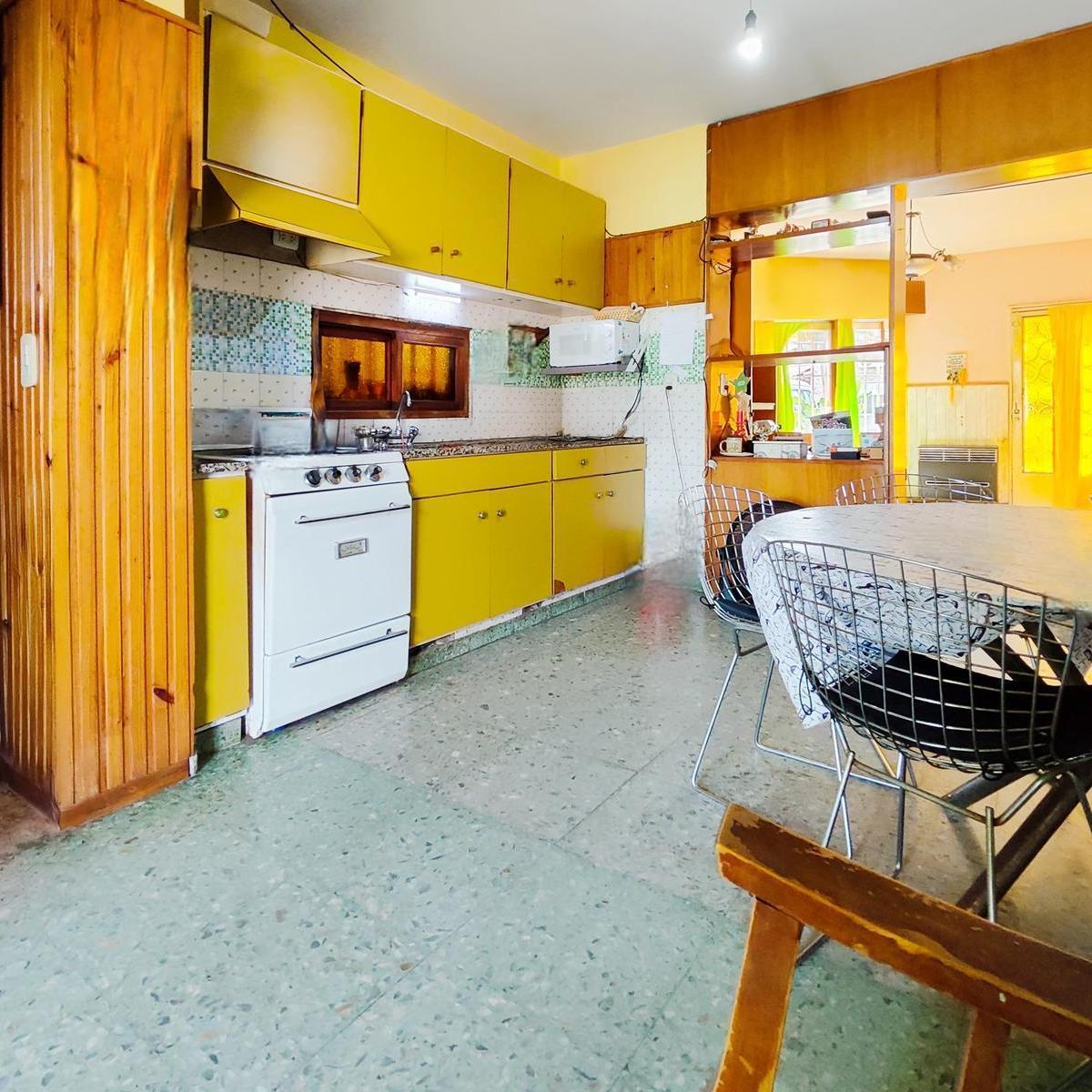 Foto de VENTA/PERMUTA - Departamento de 3 dormitorios con cochera. Barrio, imagen 3