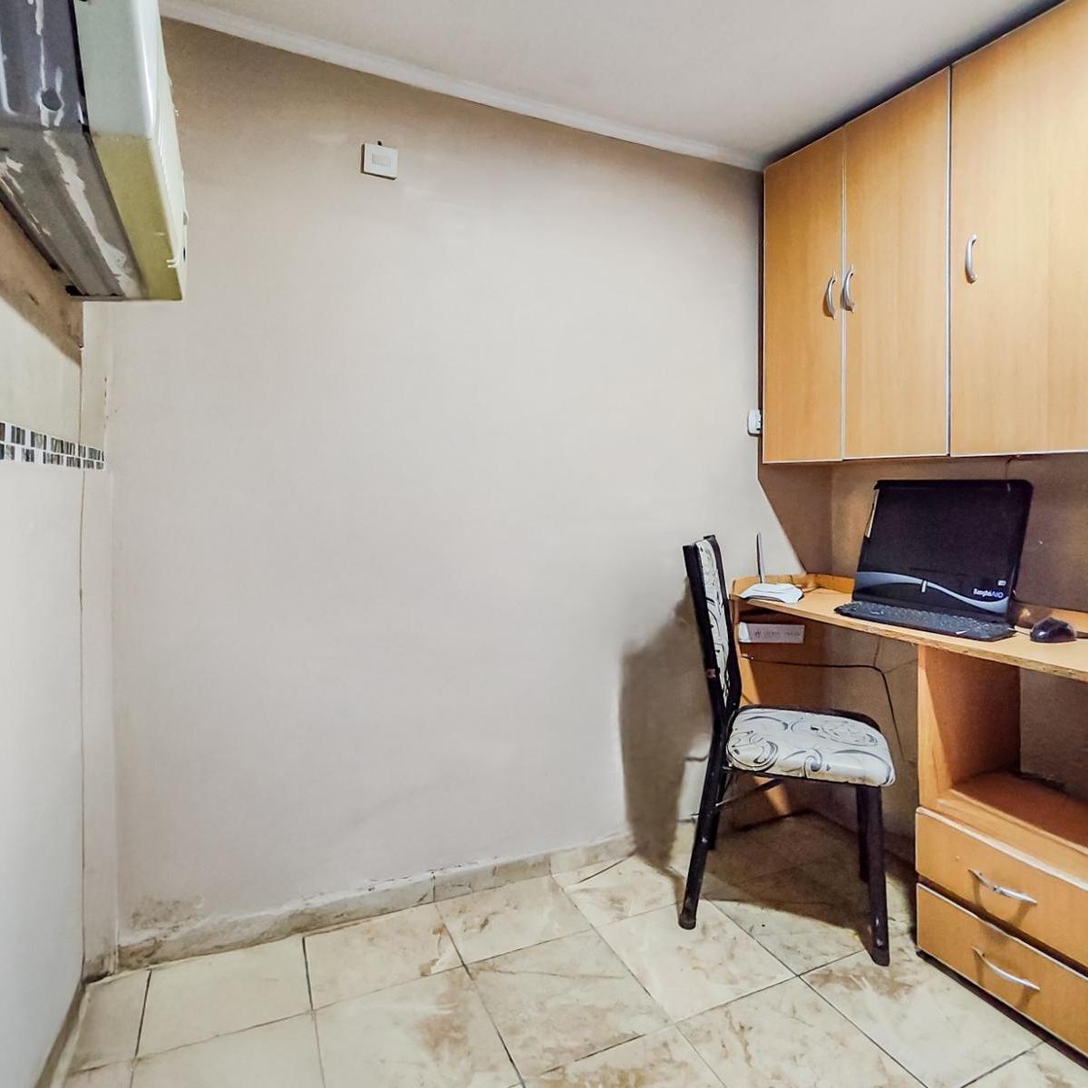 Foto de VENTA/PERMUTA - Casa de pasillo 4 dormitorios. Barrio Matheu, Rosario., imagen 5