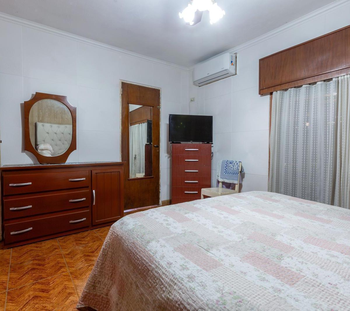 Venta/permuta - Casas de 3 Dorm. con Cochera. Villa Gobernador Gálvez. 4