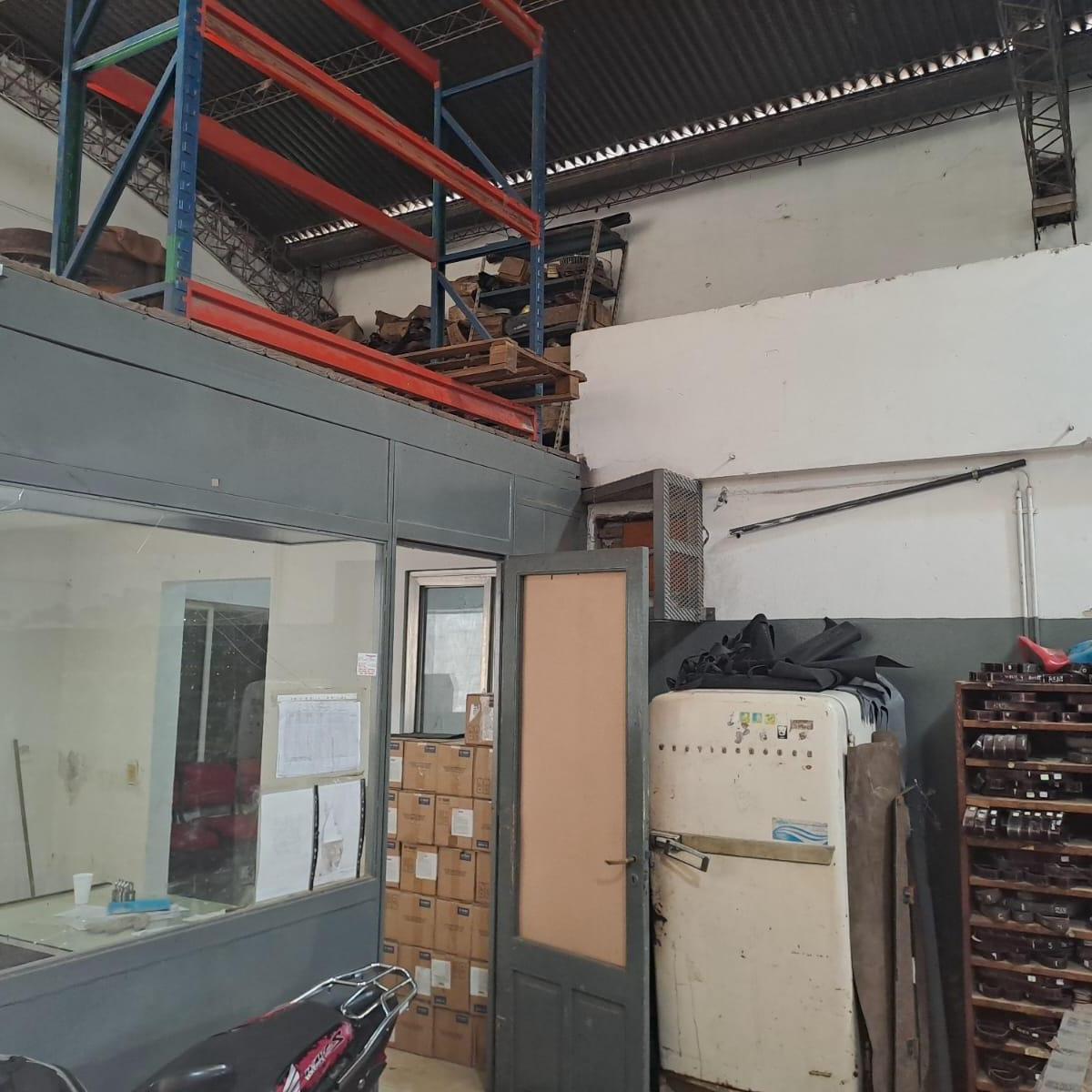 Venta - Galpón con 2 Oficinas. Sudoeste, Rosario. 1