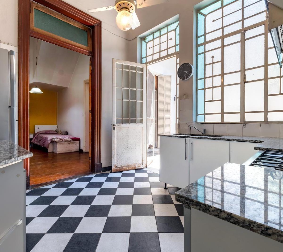 Venta/permuta - Casa 4 Dorm. Al Frente. Centro, Rosario. 2