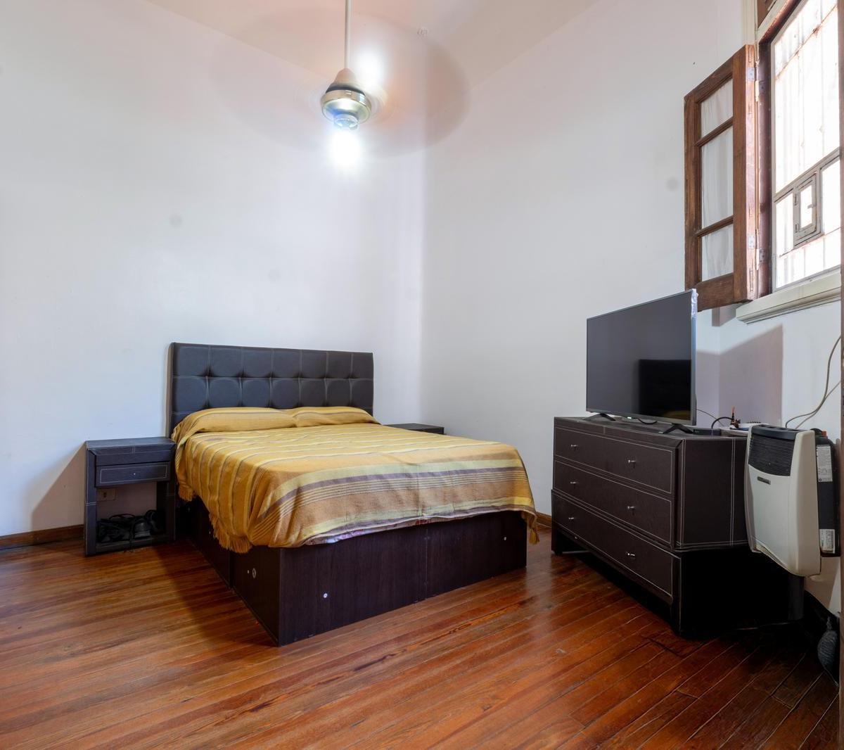 Venta/permuta - Casa 4 Dorm. Al Frente. Centro, Rosario. 3