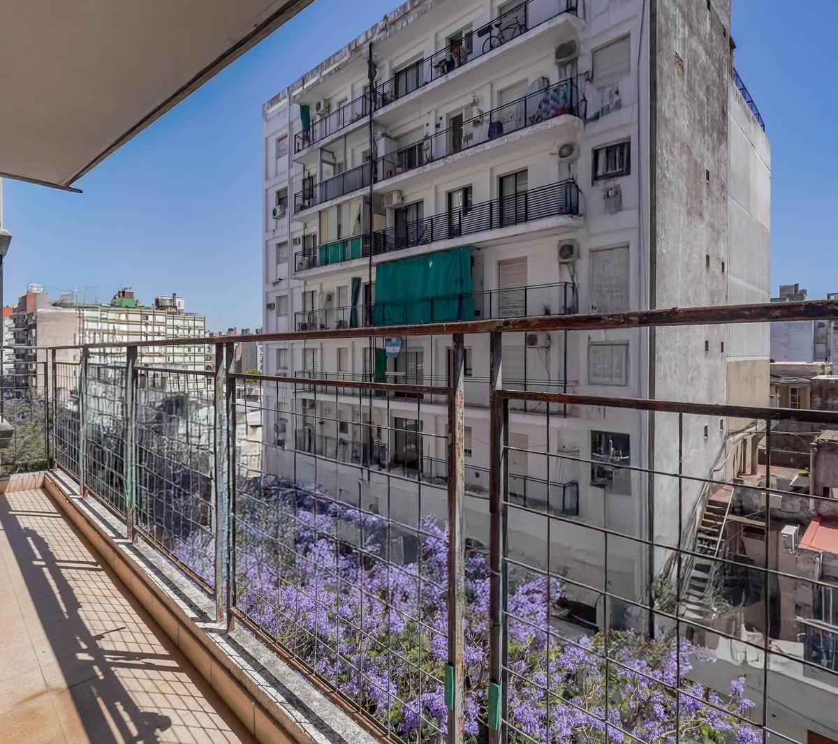 Venta/permuta - Departamento de 4 Dorm. - Centro, Rosario. 2