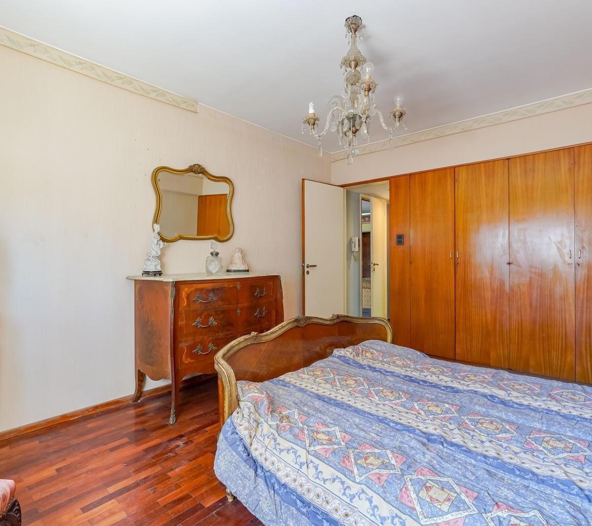 Venta/permuta - Departamento de 4 Dorm. - Centro, Rosario. 1
