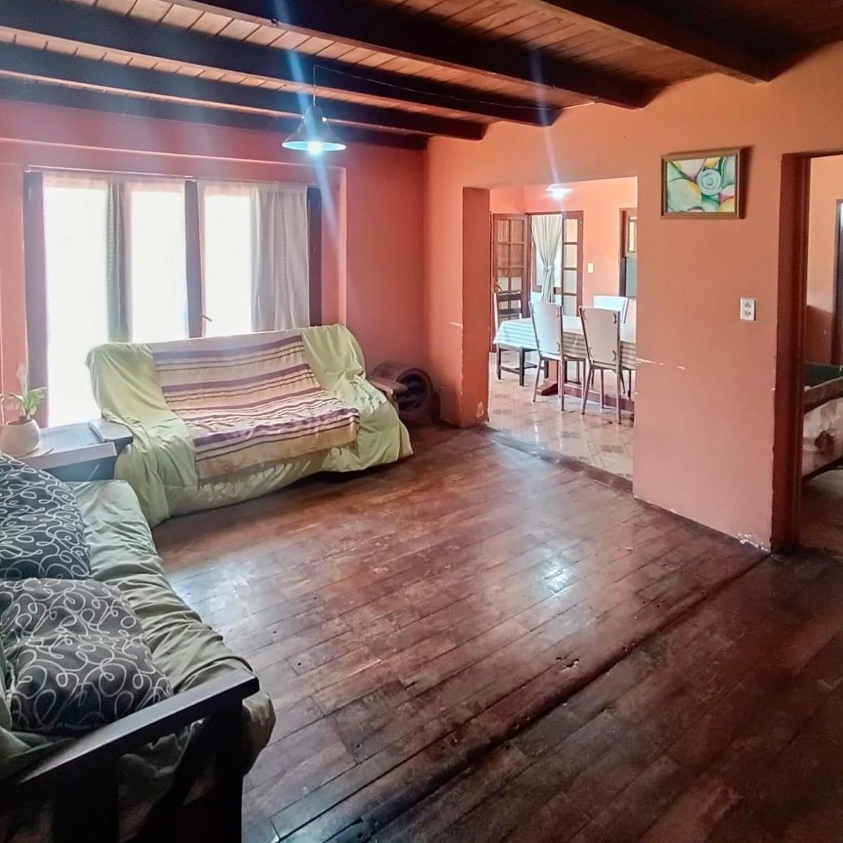 Venta - Casa de 5 Dorm. con Patio y Piscina. España y Hospitales, Rosario. 5
