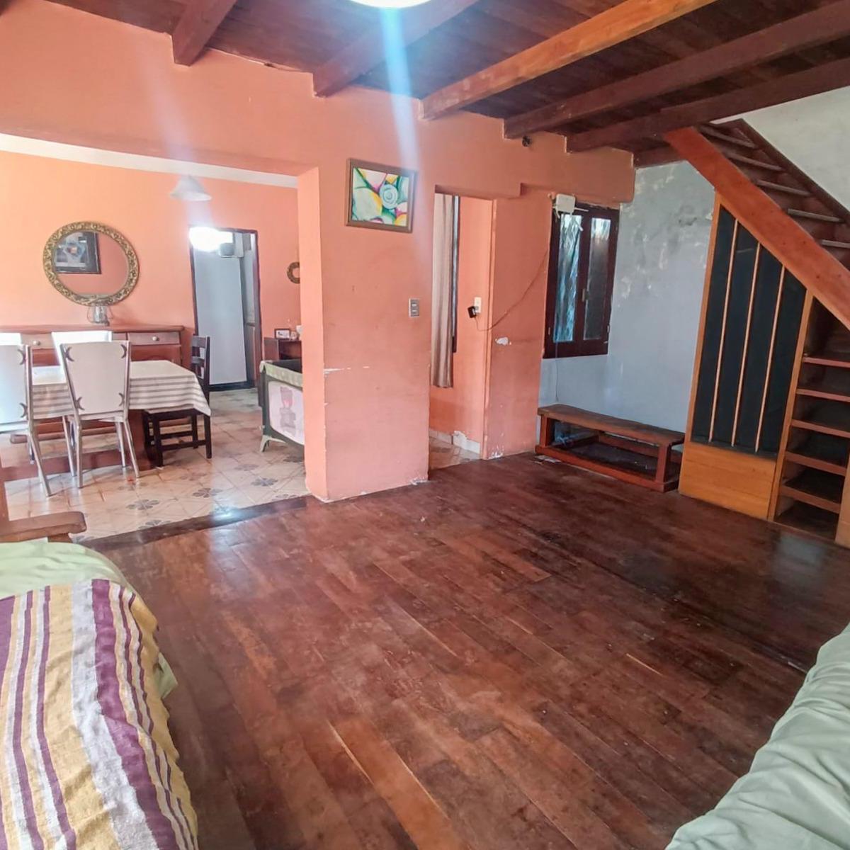 Venta - Casa de 5 Dorm. con Patio y Piscina. España y Hospitales, Rosario. 4