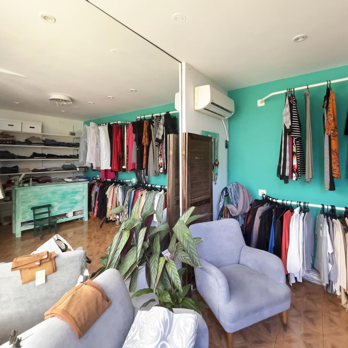 Venta - Casa - 3 Dorm. - Quincho y Pileta - Fisherton, Rosario 2