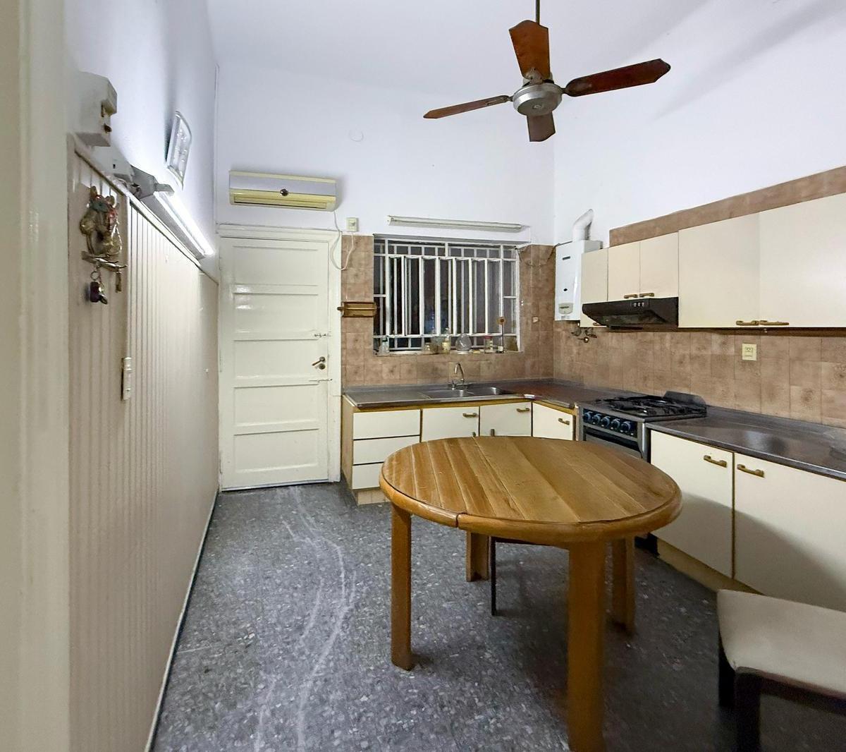 Venta - Casa de 3 Dorm. con Patio y Cochera. Arroyito, Rosario. 5