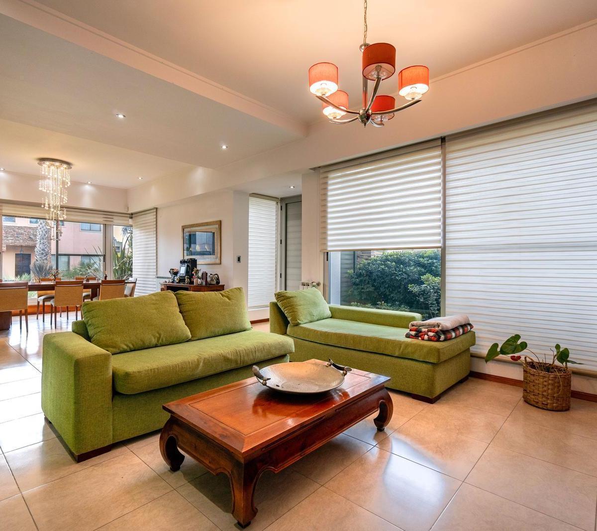 Casa en Venta. 3 Dorm.. Miraflores 2