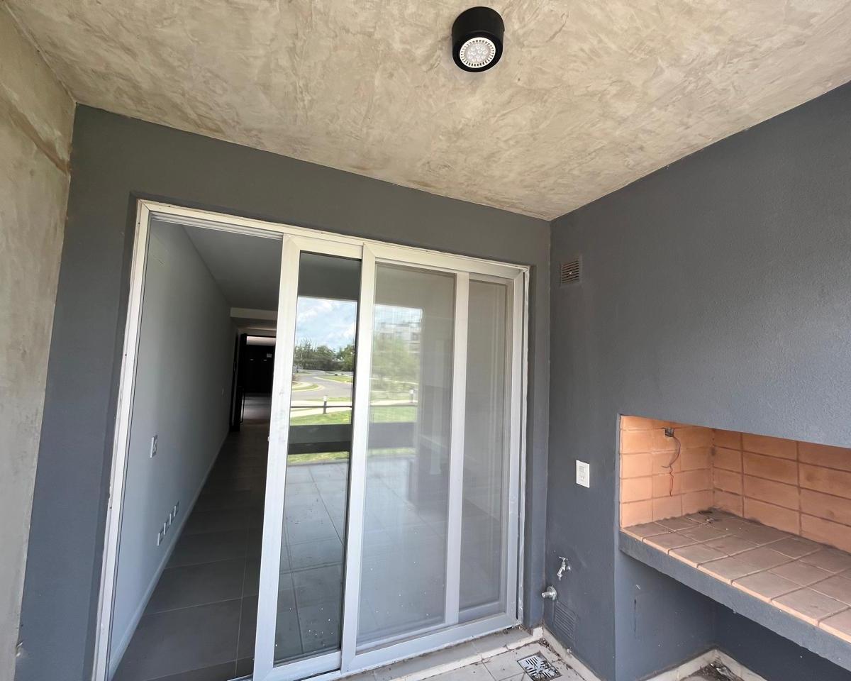 Foto de VENTA | PERMUTA - Departamento 2 dormitorios con patio y amenities, imagen 3