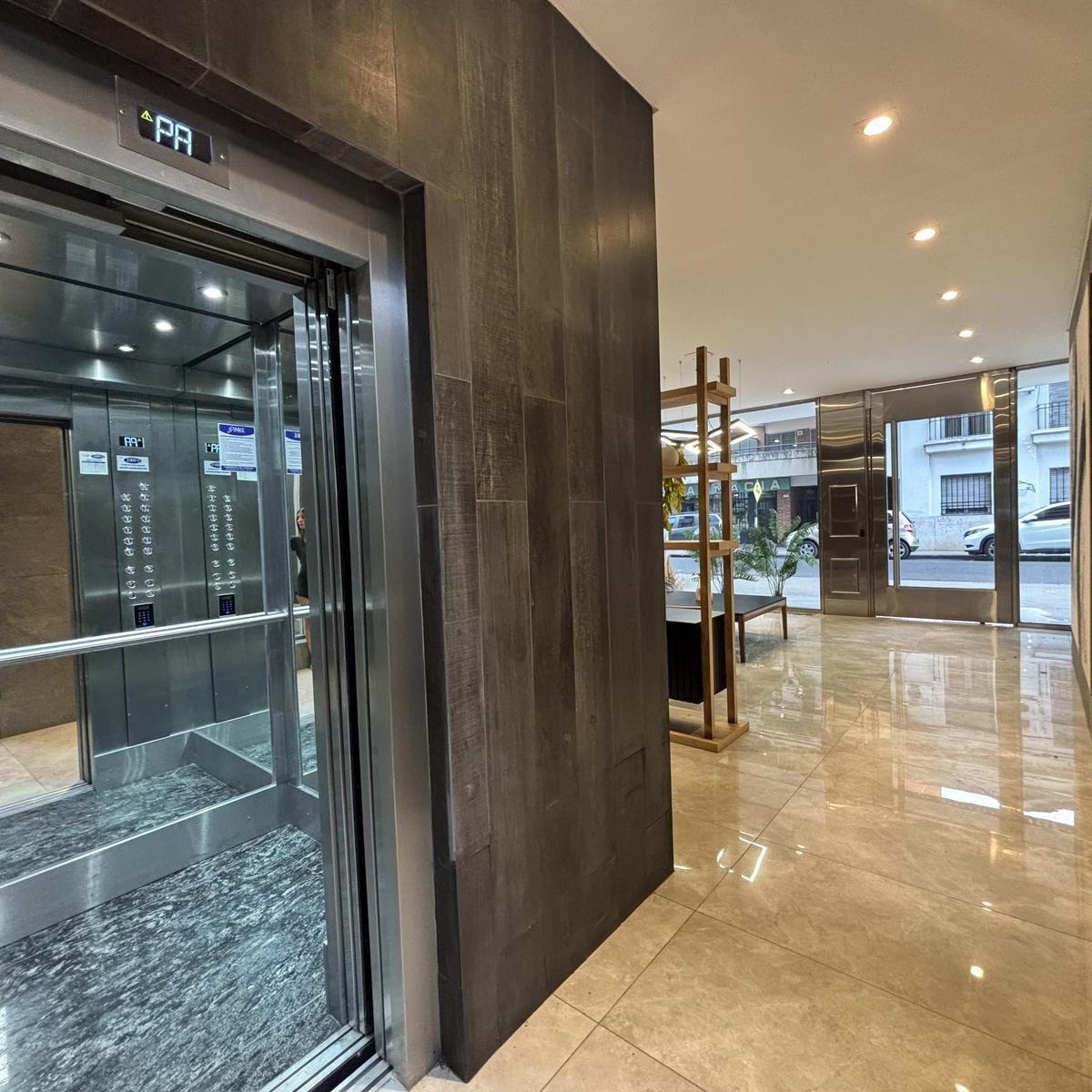 Foto de VENTA - Departamento de 2 dormitorios con amenities. Centro, Rosario., imagen 5