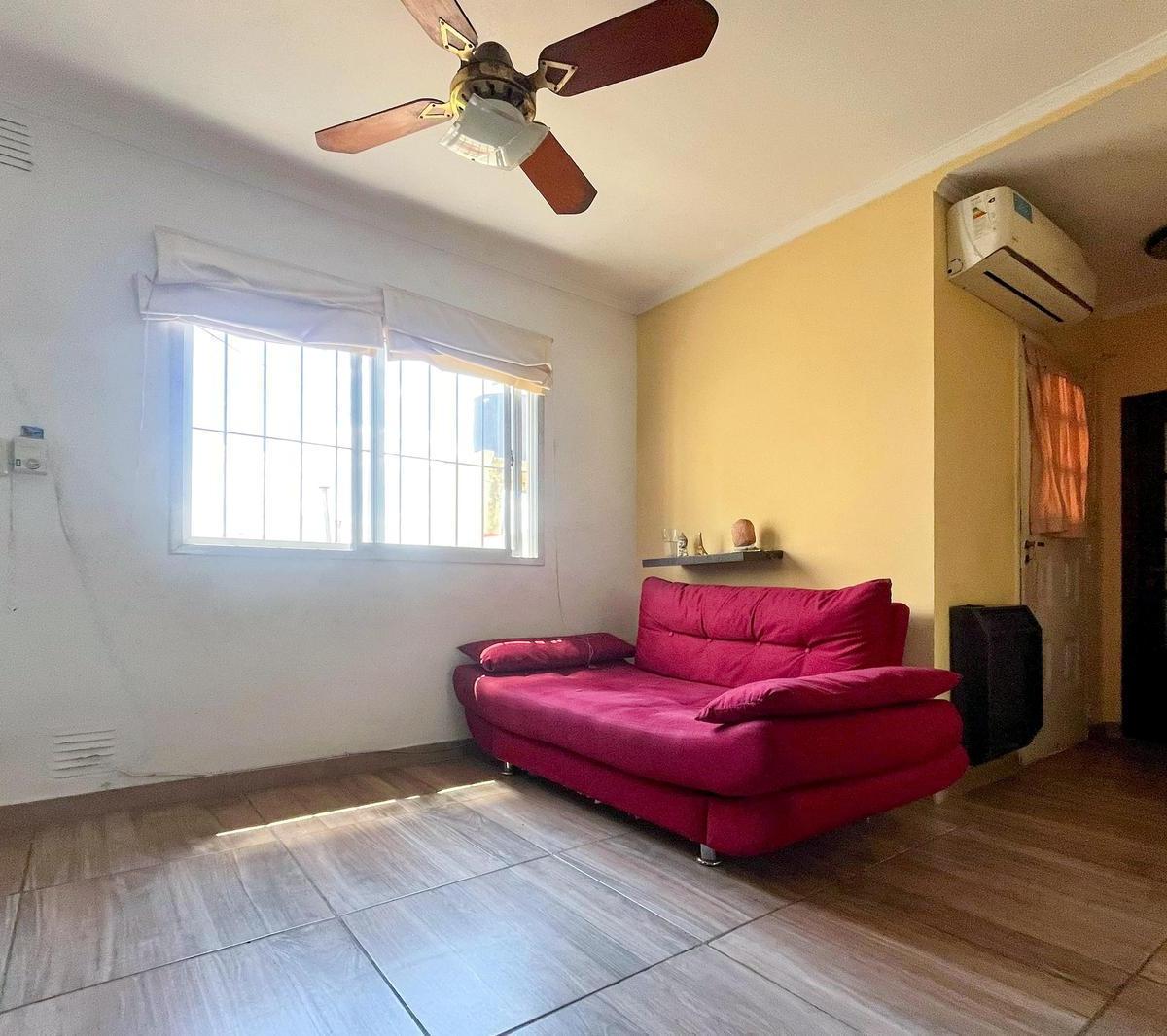 Foto de VENTA - Departamento de 1 dormitorio con lavadero exclusivo - Matheu, imagen 2