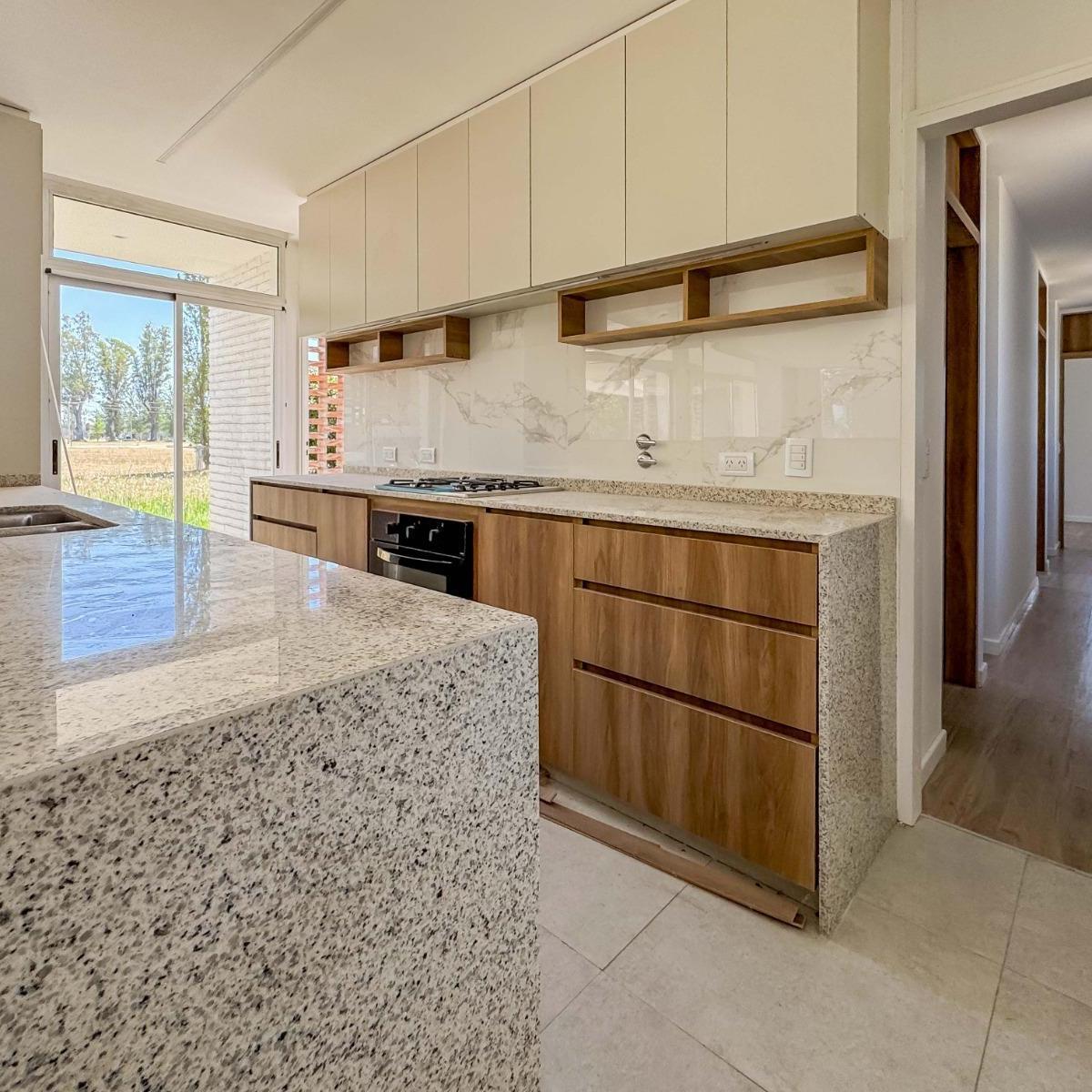 Foto de VENTA - Casa de 2 dormitorios. Pinares del Sur., imagen 3