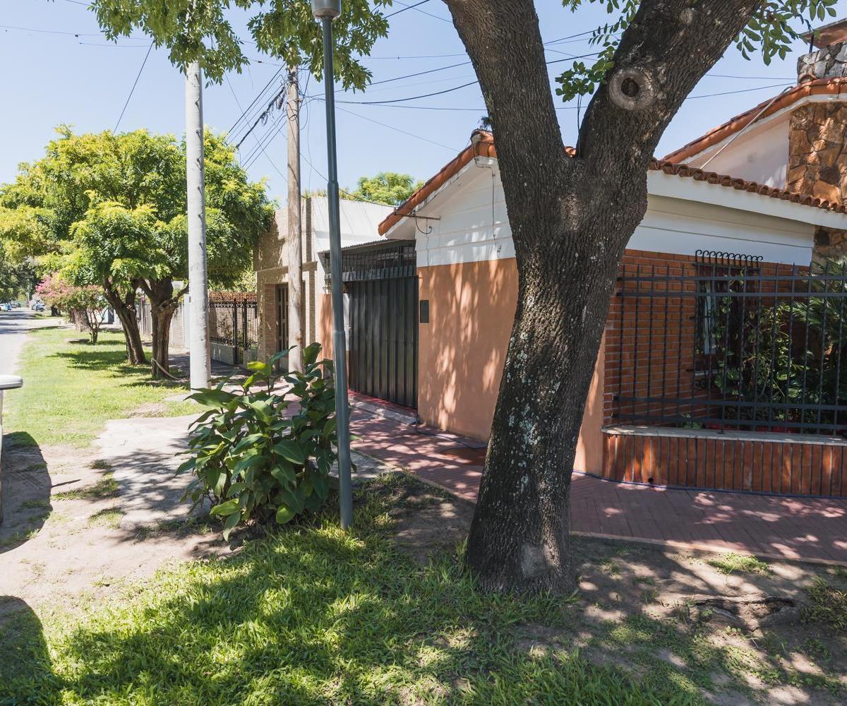 Casa en Granadero Baigorria 3