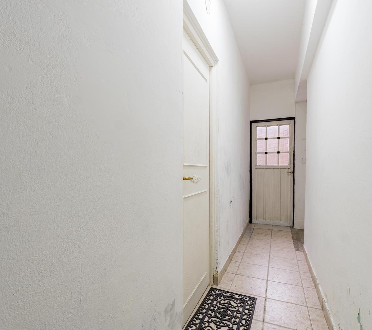 Venta/permuta - Departamento 2 Dorm. con Patio. Pichincha 2