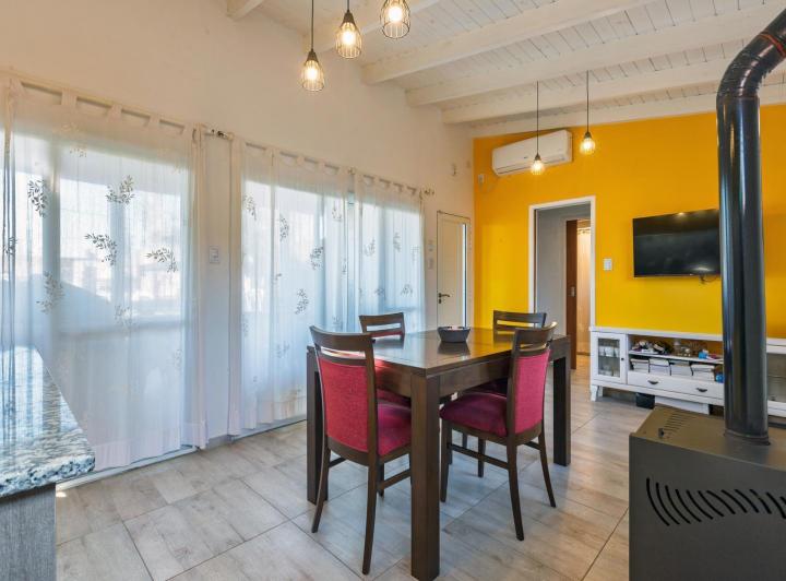 Foto de VENTA | PERMUTA - Casa 2 Dormitorios Comodín - Campiñas de Piñero., imagen 5