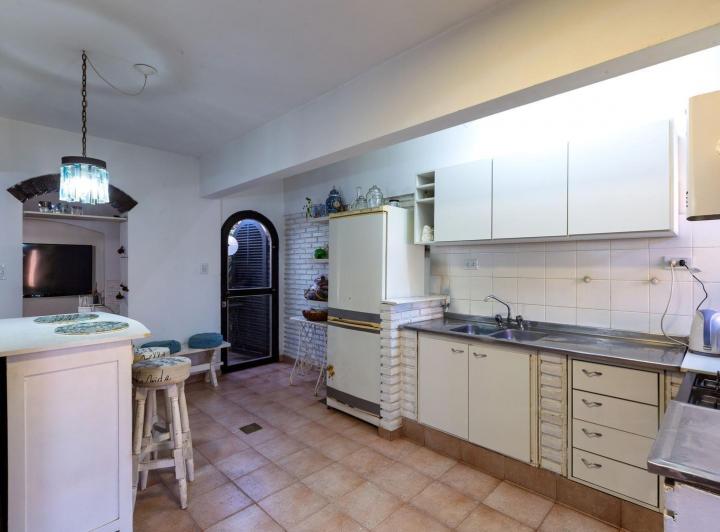 VENTA | PERMUTA - Casa de 2 dormitorios, cochera y patio - Barrio Matheu, Rosario. 5