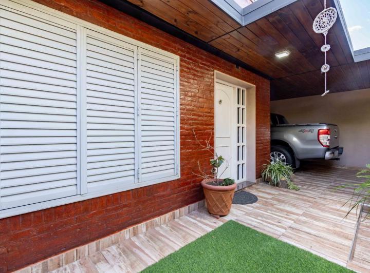 VENTA - Casa -4 dormitorios  - Galpón - Urquiza, Rosario 3