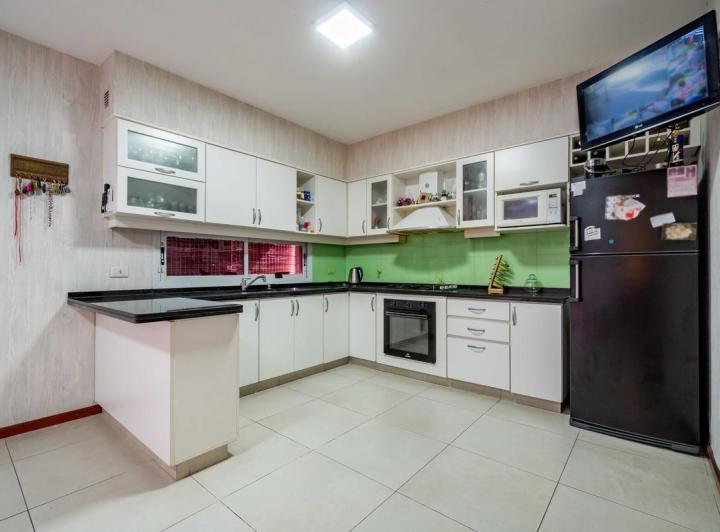 VENTA - Casa -4 dormitorios  - Galpón - Urquiza, Rosario 4