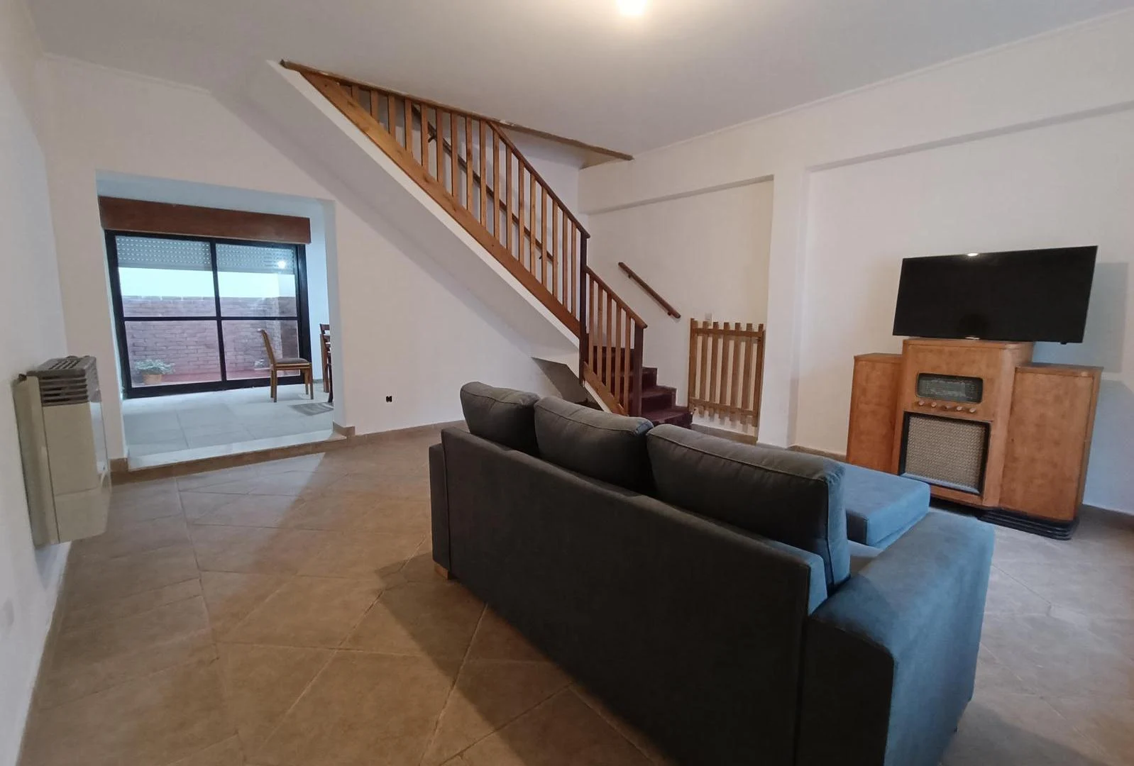 VENTA - Casa 3 dormitorios, patio y cochera para 2 vehículos- Barrio Arroyito, Rosario.