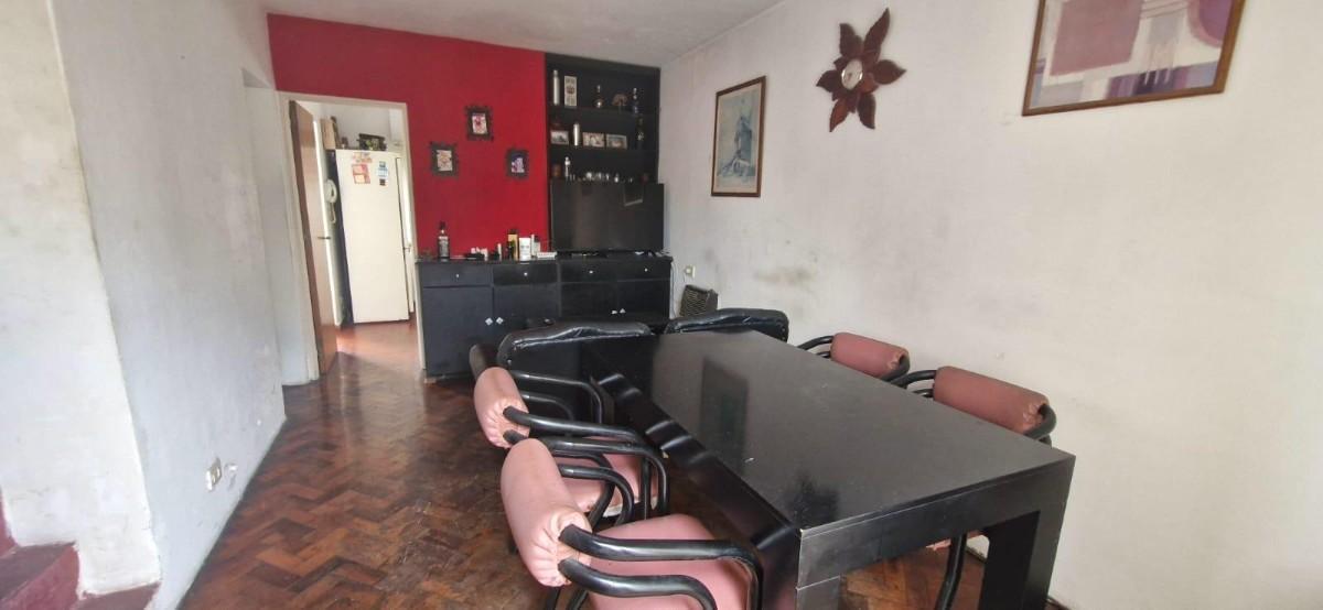 VENTA - Departamento de 2 dormitorios con balcón - España y Hospitales, Rosario. APTO CRÉDITO.