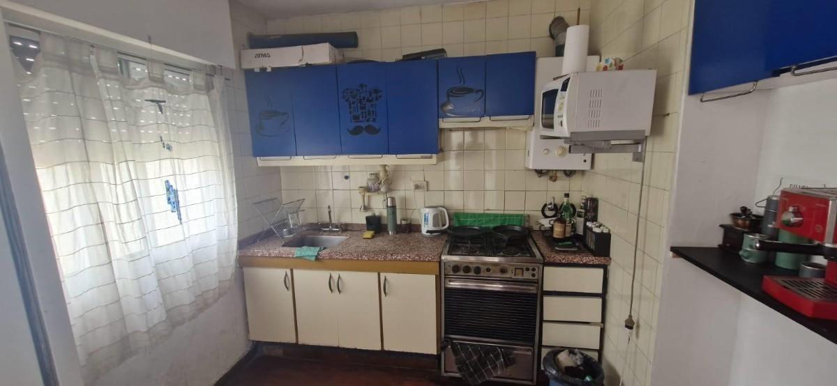 Foto de VENTA - Departamento de 2 dormitorios con balcón - España y Hospitales, imagen 5