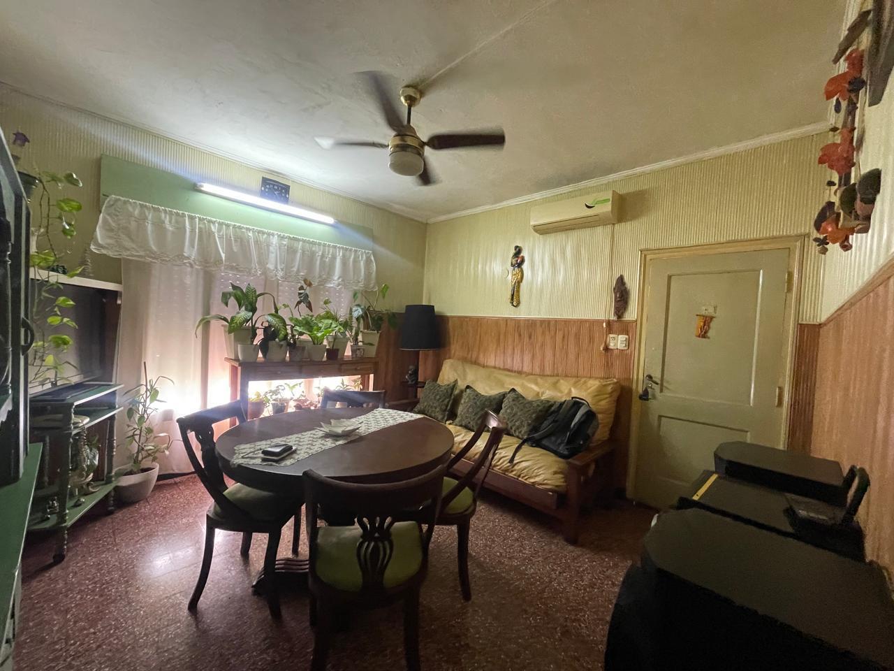 Foto de VENTA - Casa 3 dormitorios, cochera y gran patio - Villa Gobernador, imagen 3