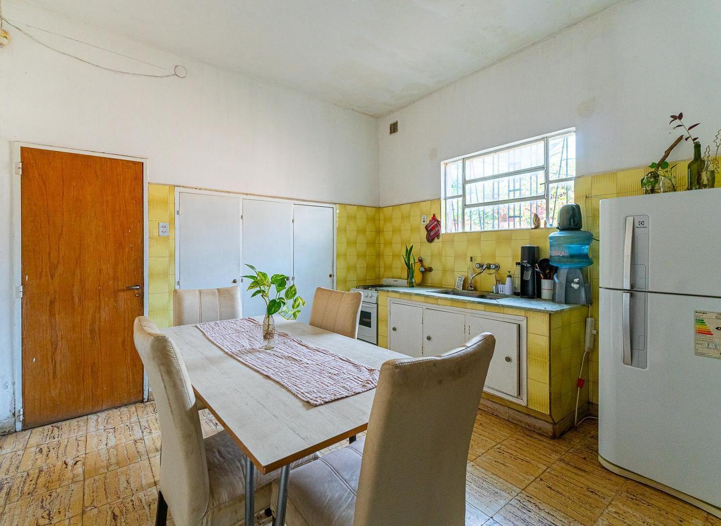 VENTA | PERMUTA - Casa de 2 Dormitorios, con cochera y patio - Granadero Baigorria.