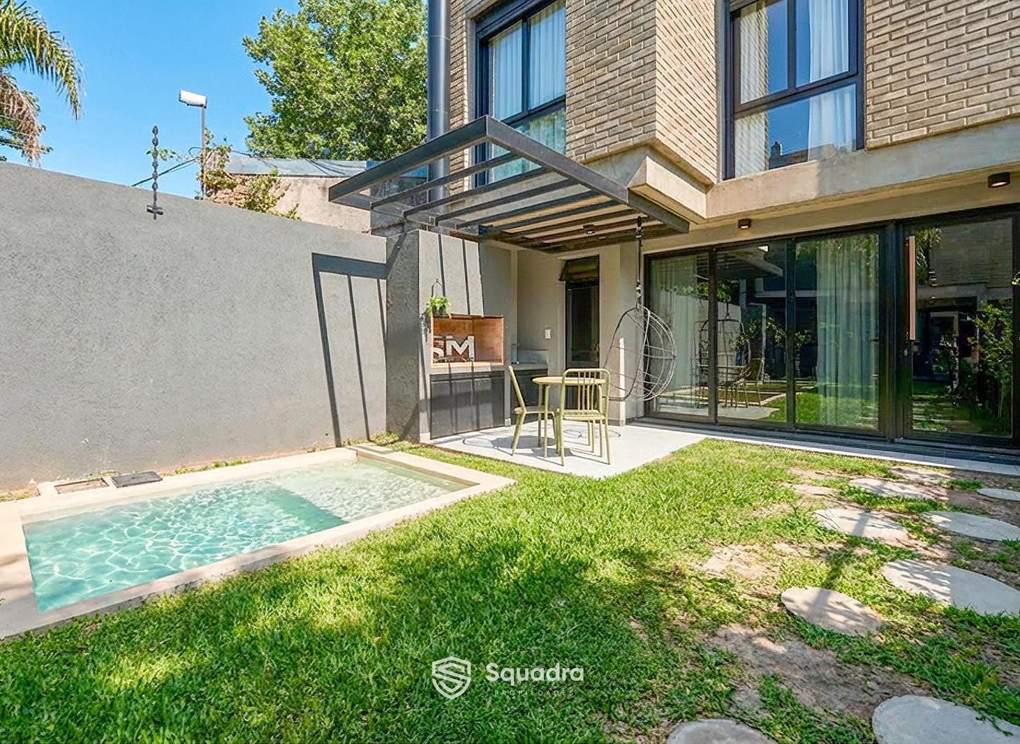 VENTA - Casa de 4 dormitorios, con pileta exclusiva. Fisherton, Rosario.