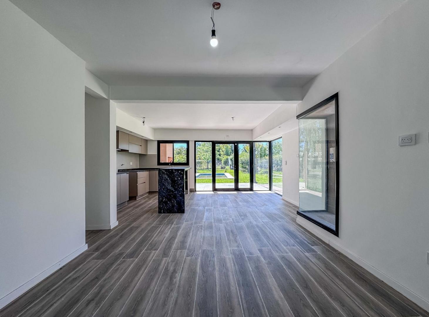Foto de VENTA | PERMUTA - Casa a estrenar, 2 dormitorios con piscina, imagen 3